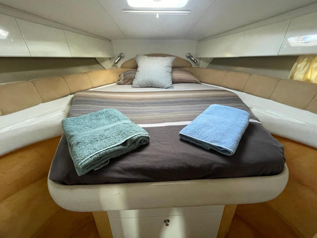 Cozy yacht lodge in Barcelona Sant Adria de Besos Exterior foto